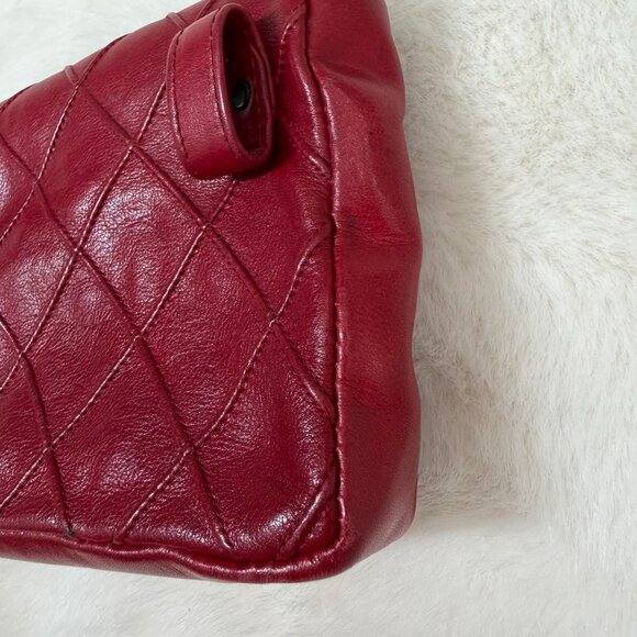 CHANEL Red Quilted Matelasse CC Logo Lambskin Waist Pouch Bum Bag - Picture 5 of 9